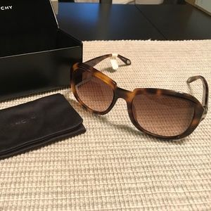 New Givenchy SGV884 09AJ Tortoise Gold Sunglasses
